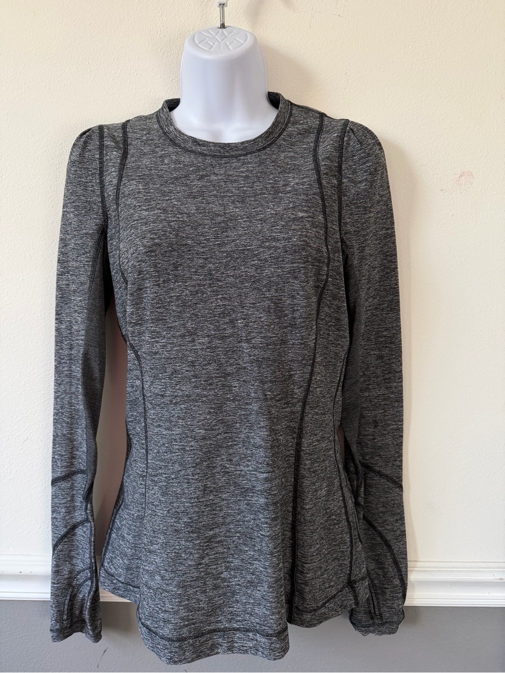 lululemon athletica Charcoal Gray Long-Sleeve Seam Detail Tee